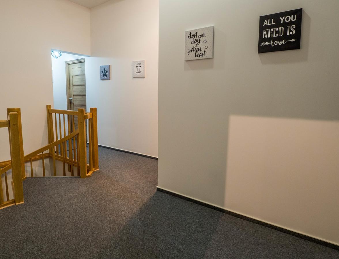 ורשה Sawa Hostel מראה חיצוני תמונה
